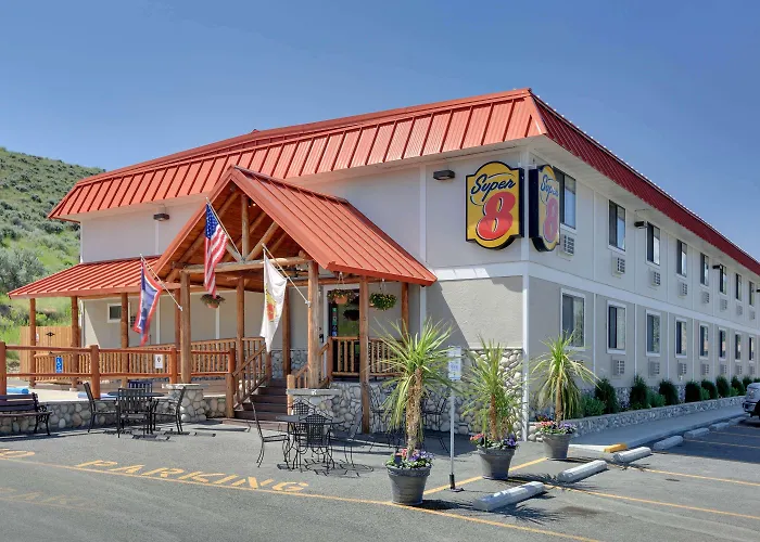 Super 8 By Wyndham Cody